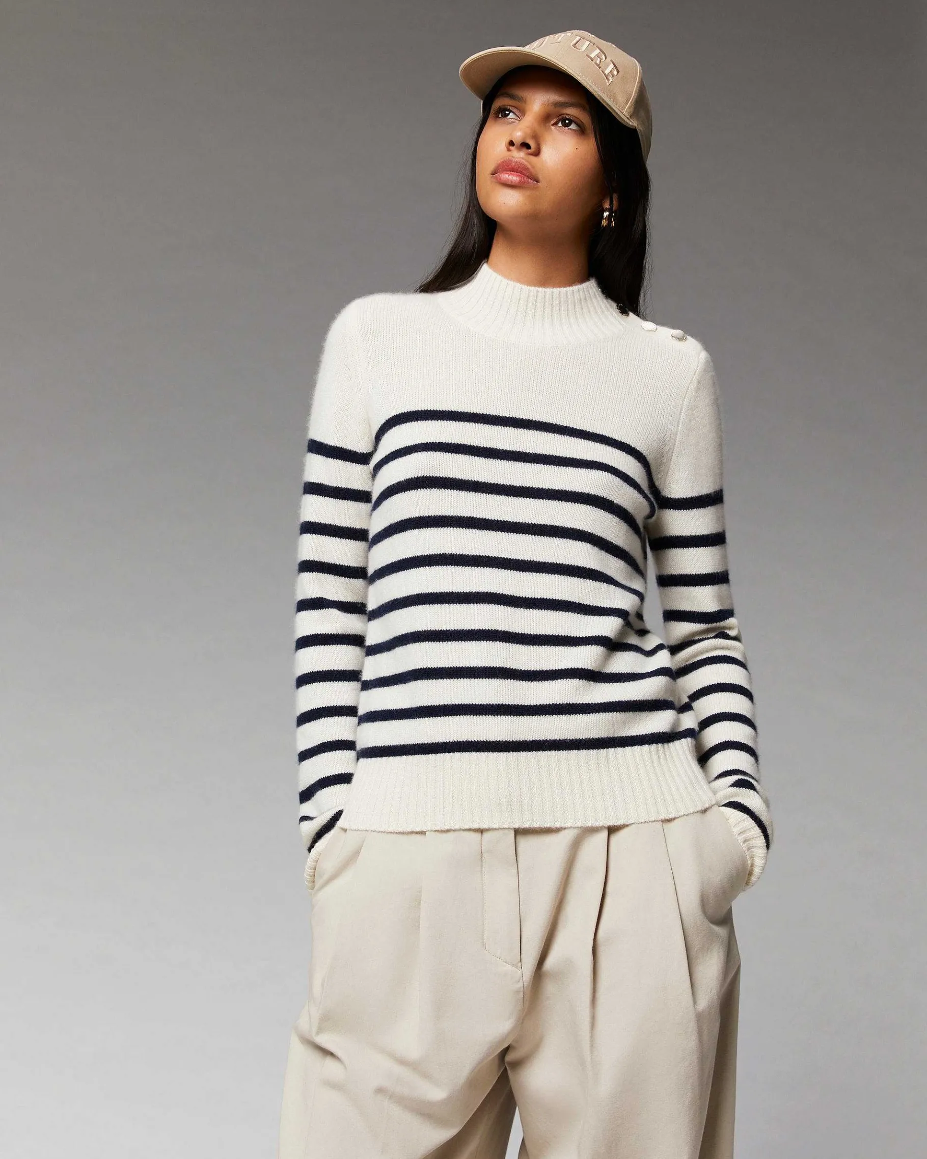 Clearance FROM FUTURE Pull Col Montant Mariniere A Boutons Ecru