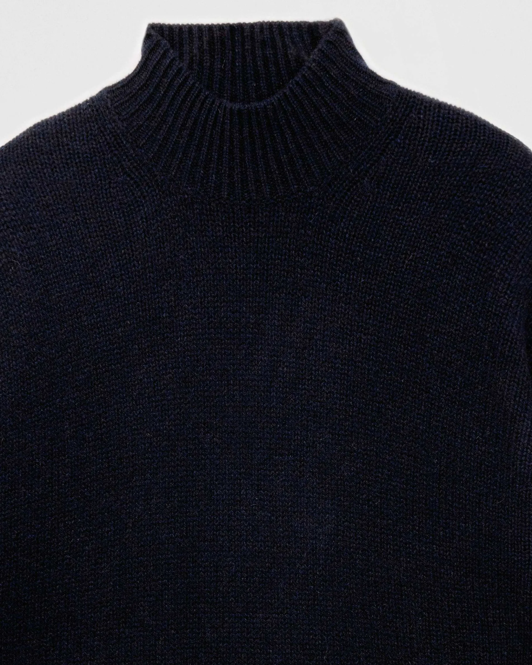Sale FROM FUTURE Pull Col Montant Oversize Navy