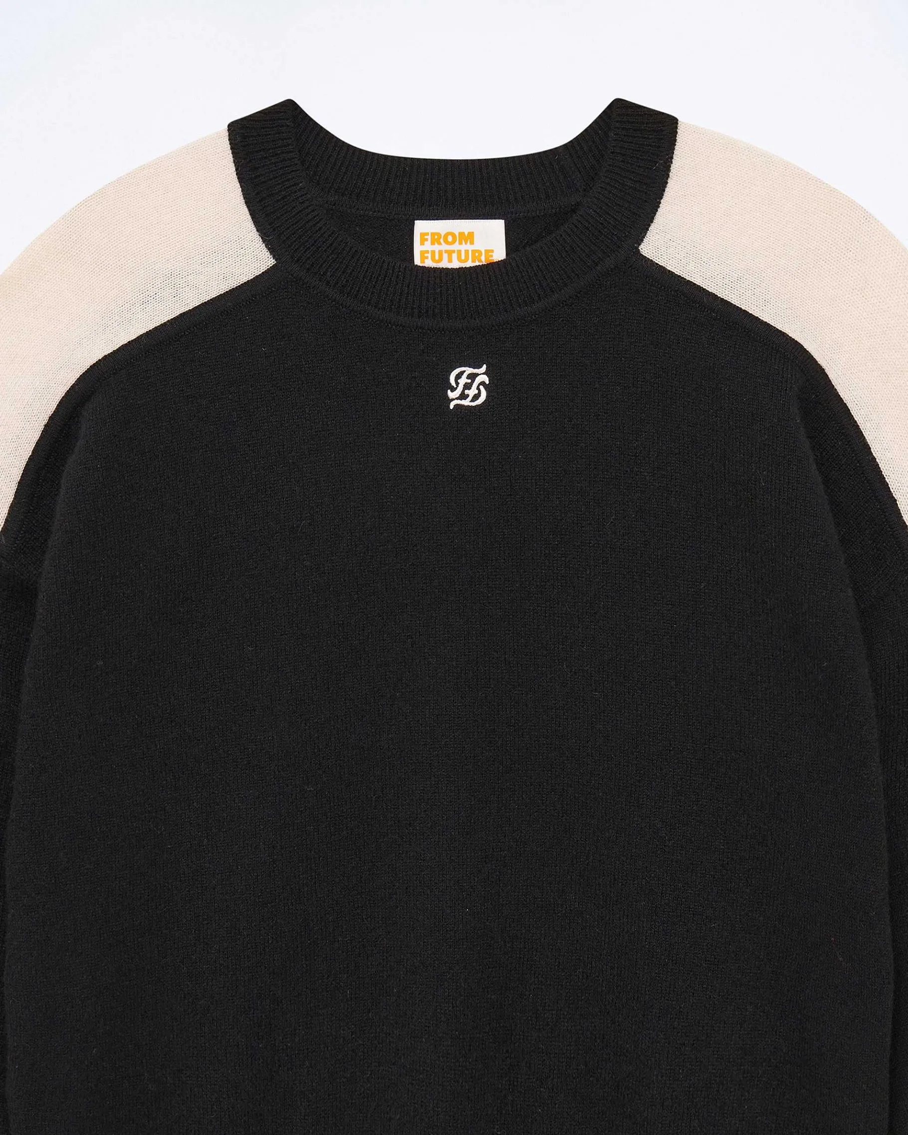 New FROM FUTURE Pull Col Rond Bicolore Et Broderie Noir