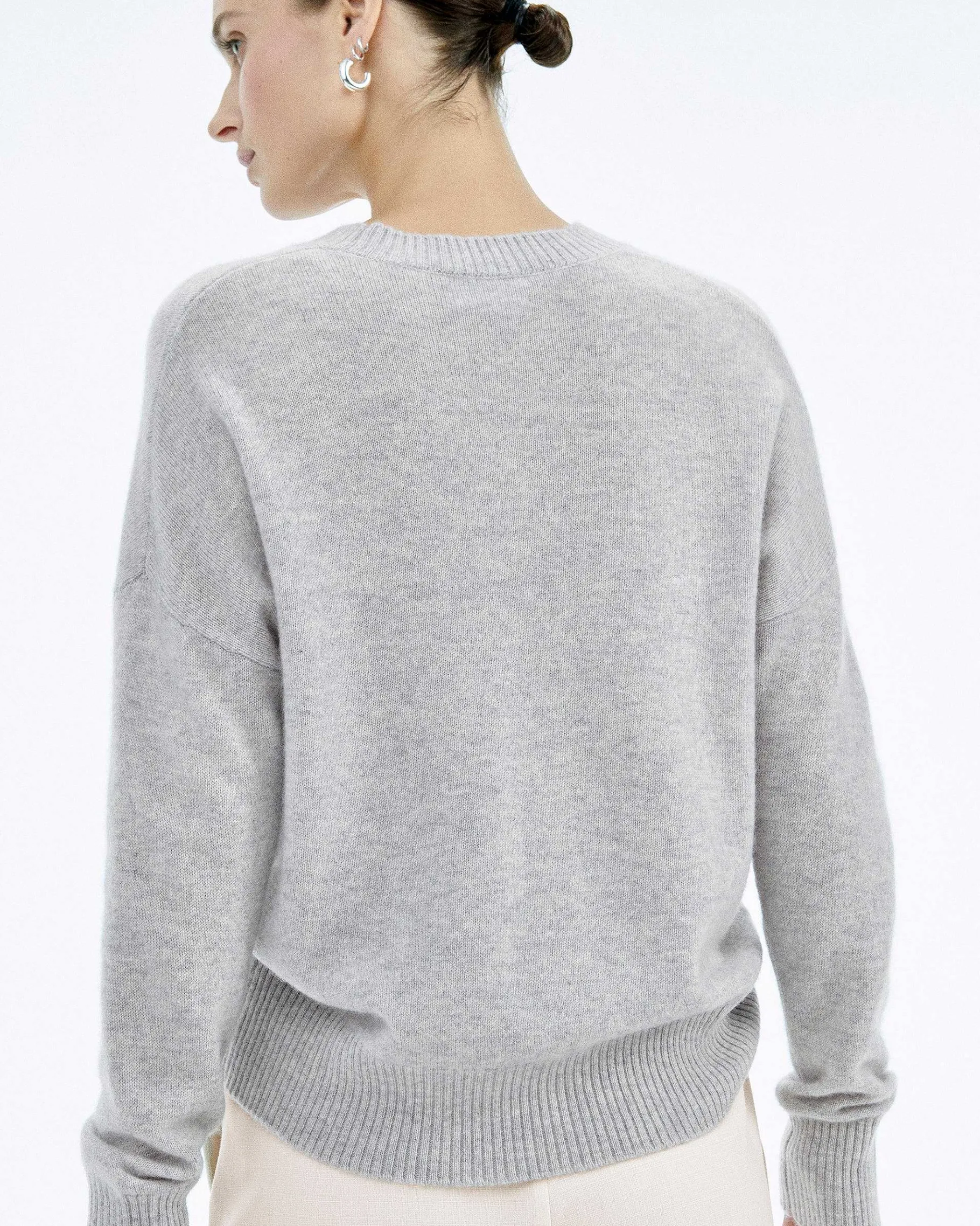 Discount FROM FUTURE Pull Col Rond Coeur Brode Gris Chine Clair