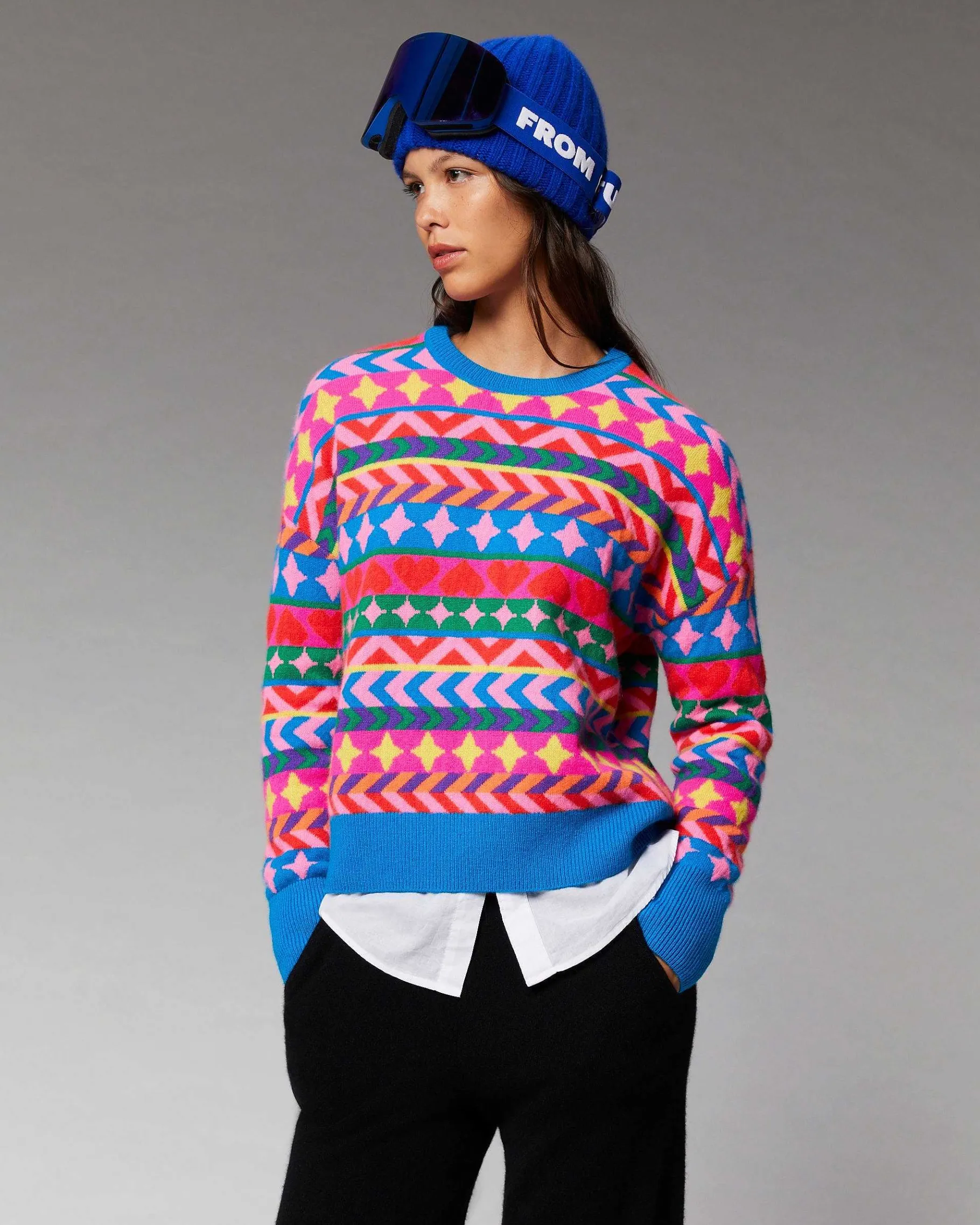 New FROM FUTURE Pull Col Rond Norvegien Allover Disco Blue