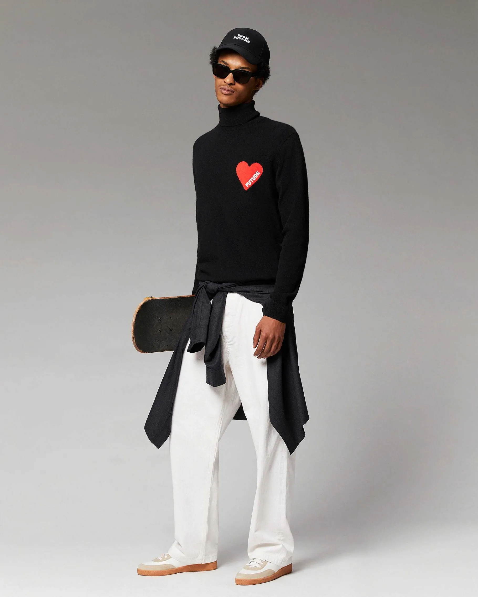 Discount FROM FUTURE Pull Col Roule Coeur Noir
