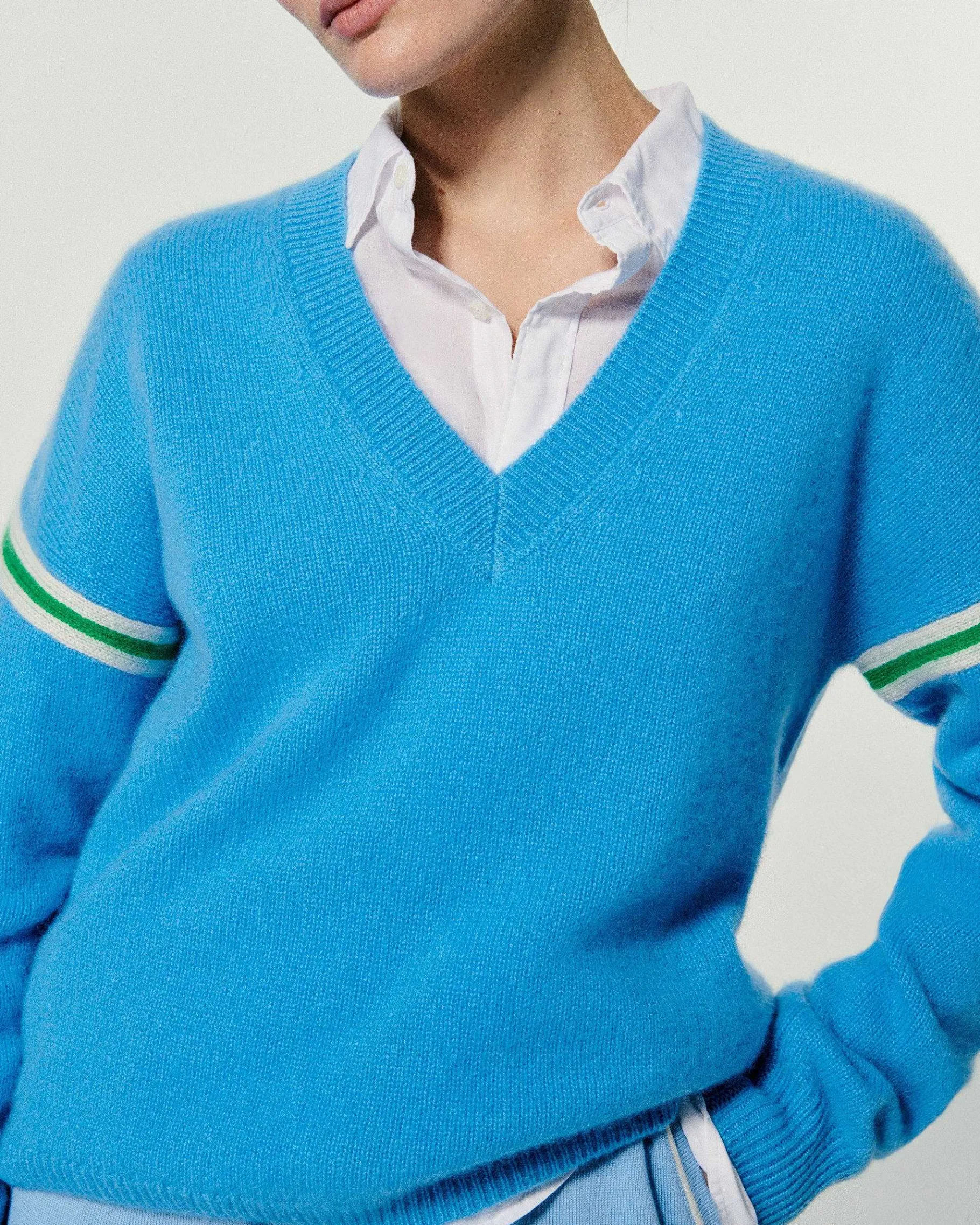 Sale FROM FUTURE Pull Col V Bandes Bicolores Manches Magic Blue