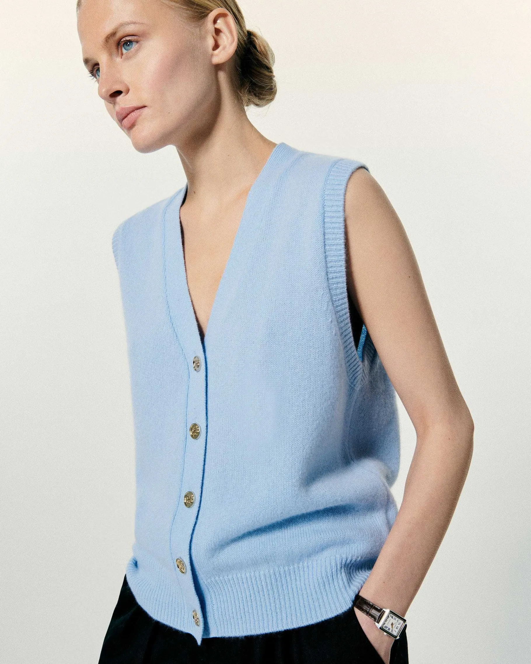 Discount FROM FUTURE Pull Sans Manche Boutons Bijoux Baby Blue