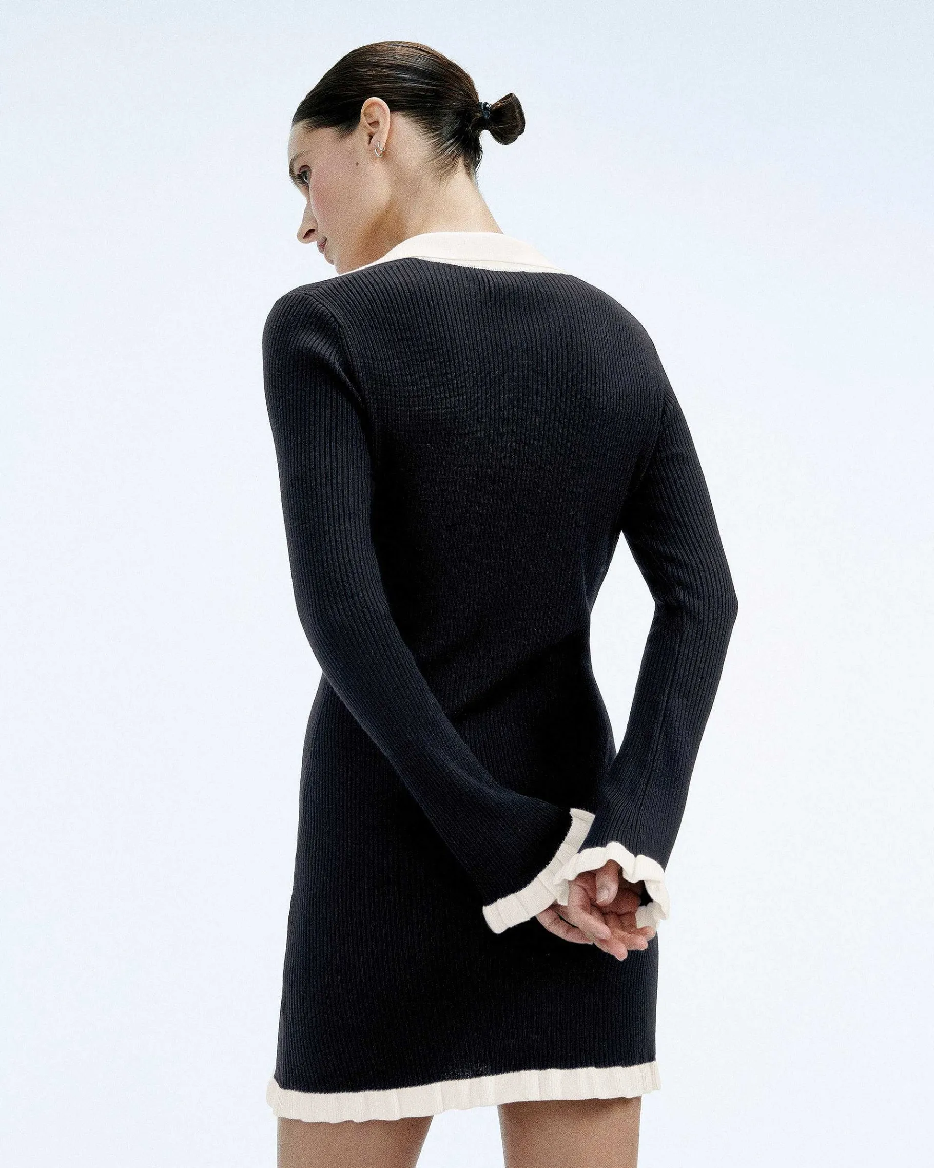Sale FROM FUTURE Robe Courte Manche Longue Noir