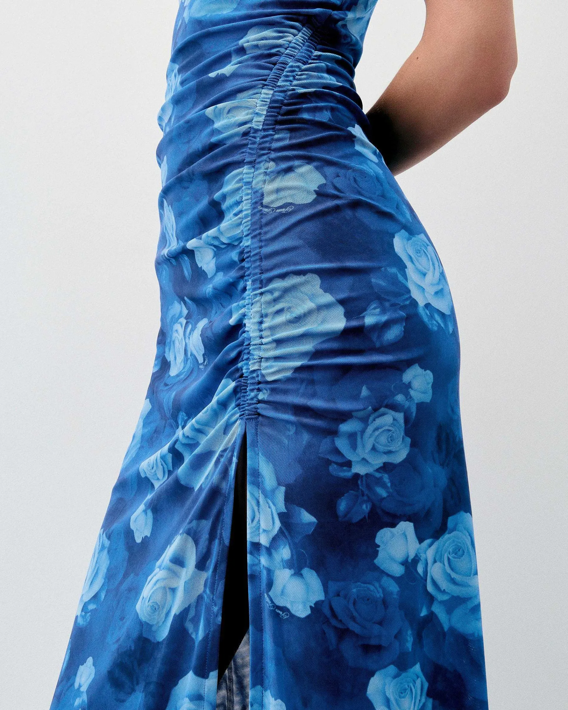 Online FROM FUTURE Robe Longue Bretelles Fines Mesh Romantic Roses