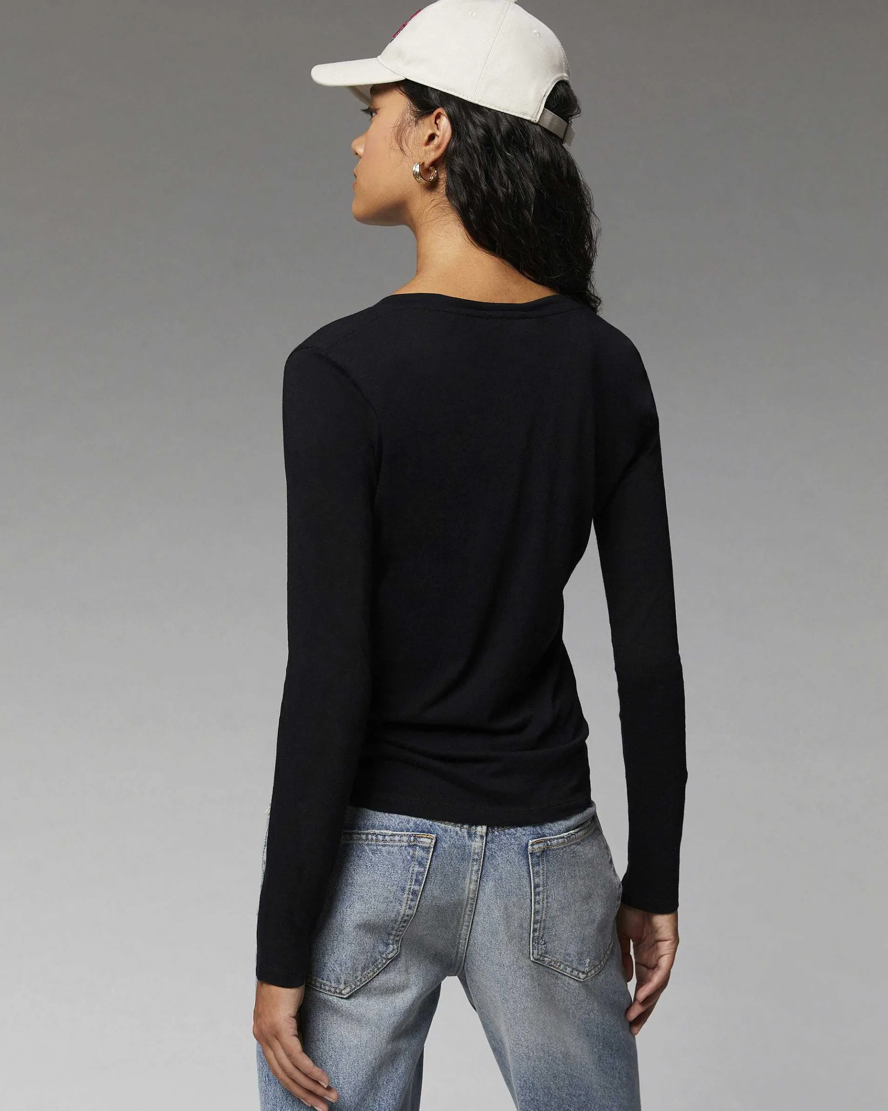 Discount FROM FUTURE T-Shirt Col V Manches Longues Basique Noir